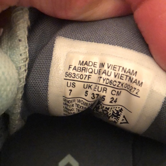 CONVERSE ALL STAR SNEAKERS WOMENS SIZE 7 - Picture 6 of 15